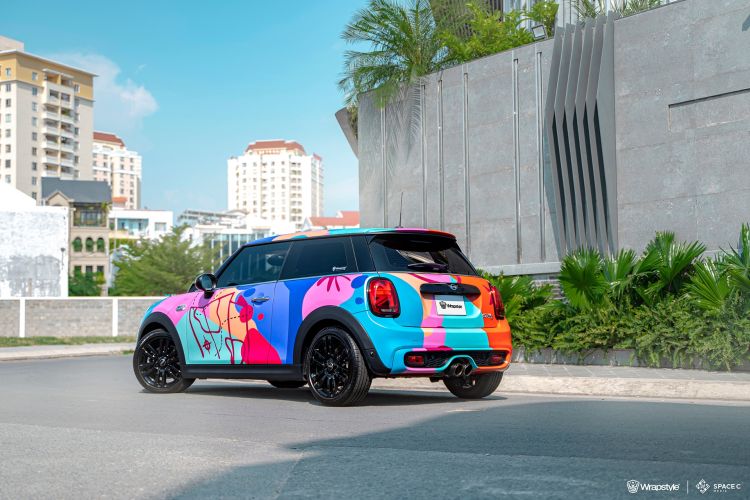 Toyota wrap colorful (5)