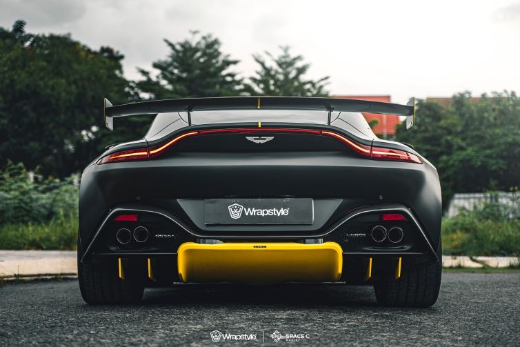 Aston Martin Vantage Custom wrapping (9)