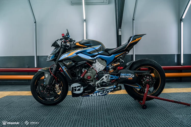 Ducati Wrap Racing Blue (17)