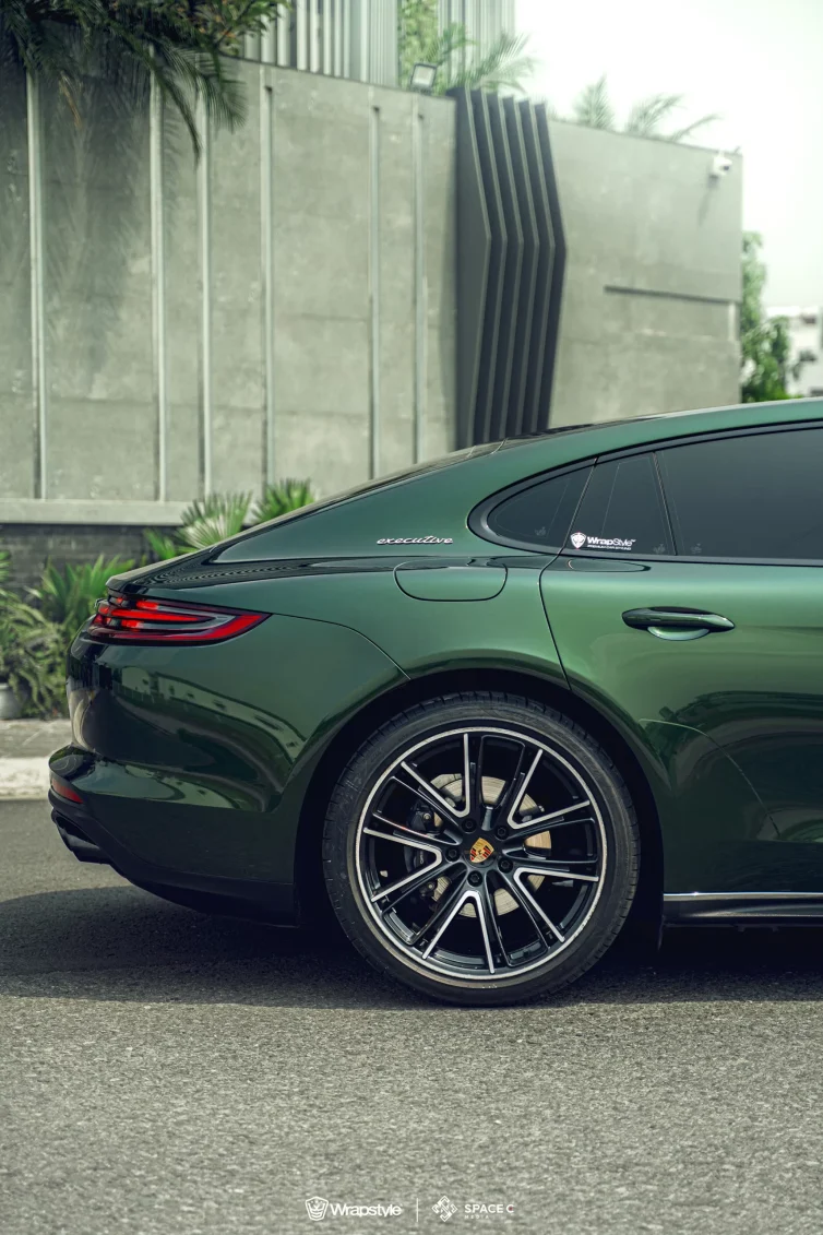 Porsche Panamera - Midnight Green Wrapping