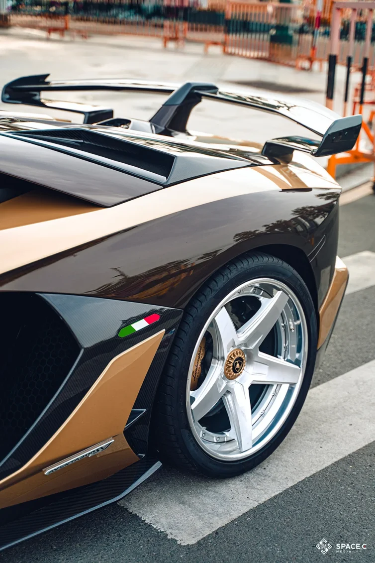 Lamborghini SVX Landing Page bodykit 1
